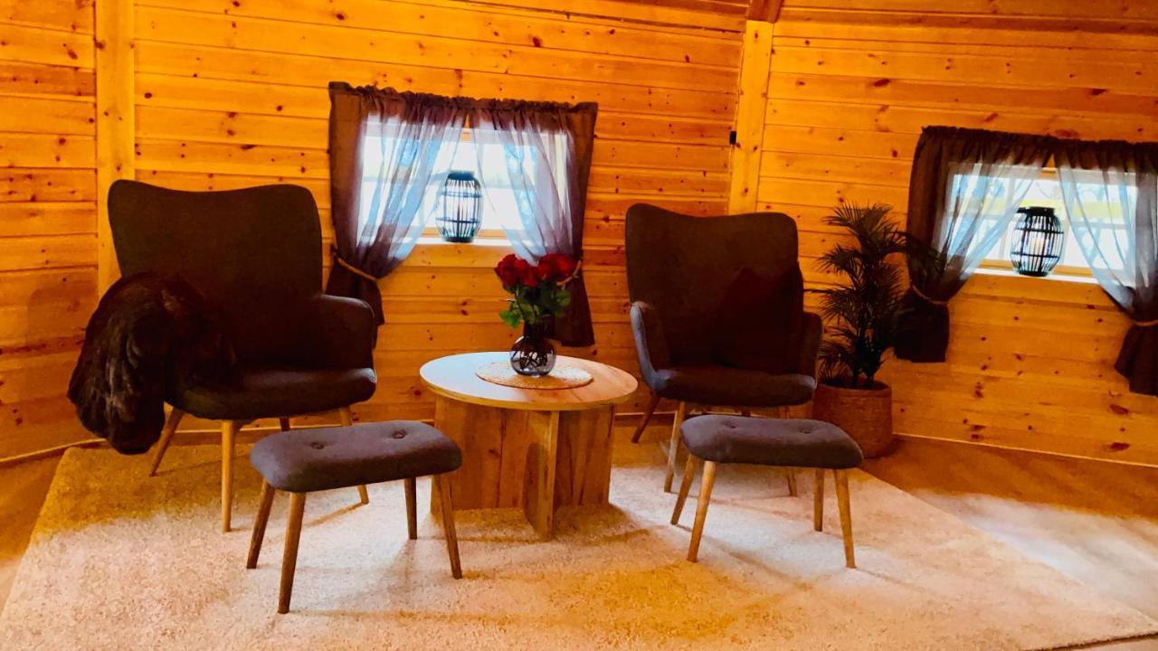 Koselig Dyregard I Tromso Hotel Ngoại thất bức ảnh